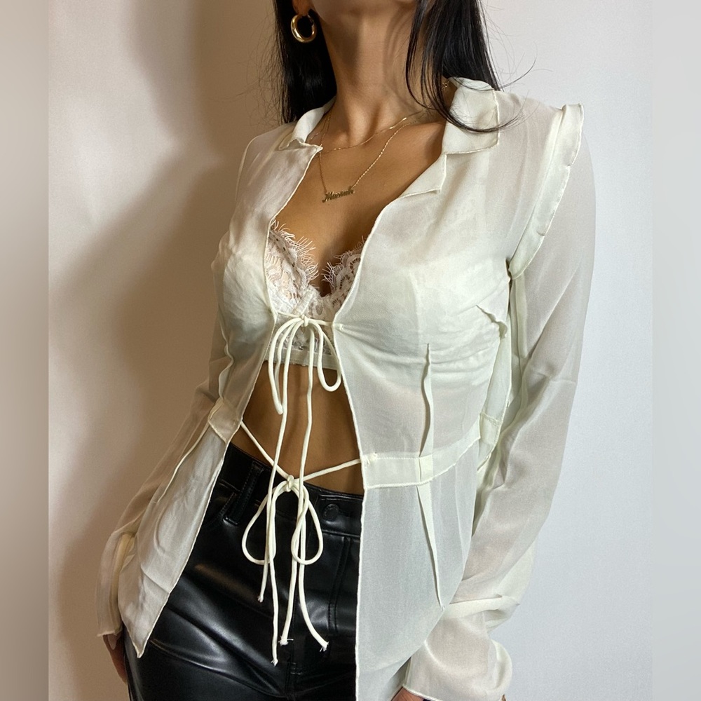 White sheet top